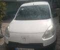 Білий Пежо Partner, об'ємом двигуна 1.6 л та пробігом 250 тис. км за 6200 $, фото 3 на Automoto.ua