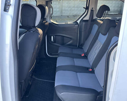 Белый Пежо Partner, объемом двигателя 1.6 л и пробегом 202 тыс. км за 8499 $, фото 11 на Automoto.ua