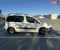 Белый Пежо Partner, объемом двигателя 1.6 л и пробегом 202 тыс. км за 8499 $, фото 3 на Automoto.ua