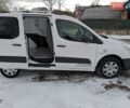 Білий Пежо Partner, об'ємом двигуна 0 л та пробігом 87 тис. км за 4999 $, фото 11 на Automoto.ua