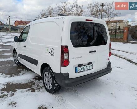 Білий Пежо Partner, об'ємом двигуна 0 л та пробігом 87 тис. км за 4999 $, фото 9 на Automoto.ua