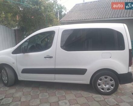 Білий Пежо Partner, об'ємом двигуна 1.6 л та пробігом 250 тис. км за 6200 $, фото 4 на Automoto.ua