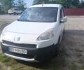 Белый Пежо Partner, объемом двигателя 1.6 л и пробегом 350 тыс. км за 5800 $, фото 1 на Automoto.ua