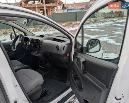 Білий Пежо Partner, об'ємом двигуна 0 л та пробігом 87 тис. км за 4999 $, фото 15 на Automoto.ua