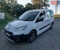 Белый Пежо Partner, объемом двигателя 1.6 л и пробегом 256 тыс. км за 6999 $, фото 9 на Automoto.ua