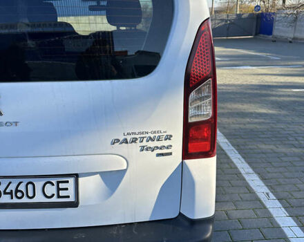 Белый Пежо Partner, объемом двигателя 1.6 л и пробегом 202 тыс. км за 8499 $, фото 7 на Automoto.ua