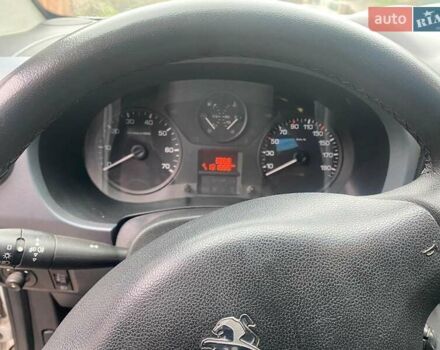 Белый Пежо Partner, объемом двигателя 1.56 л и пробегом 192 тыс. км за 8000 $, фото 17 на Automoto.ua