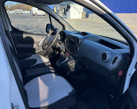 Белый Пежо Partner, объемом двигателя 1.6 л и пробегом 202 тыс. км за 8499 $, фото 12 на Automoto.ua