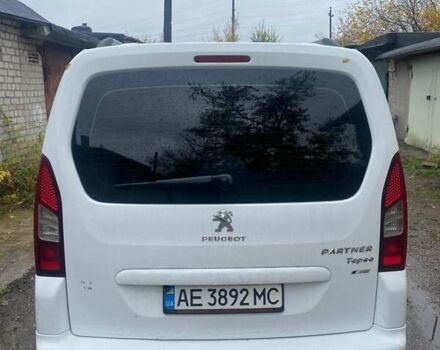 Белый Пежо Partner, объемом двигателя 1.56 л и пробегом 192 тыс. км за 8000 $, фото 19 на Automoto.ua
