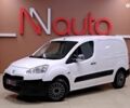 Белый Пежо Partner, объемом двигателя 1.6 л и пробегом 240 тыс. км за 4900 $, фото 1 на Automoto.ua