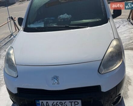 Белый Пежо Partner, объемом двигателя 1.56 л и пробегом 300 тыс. км за 7350 $, фото 4 на Automoto.ua