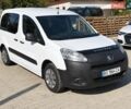 Білий Пежо Partner, об'ємом двигуна 1.6 л та пробігом 442 тис. км за 5500 $, фото 1 на Automoto.ua
