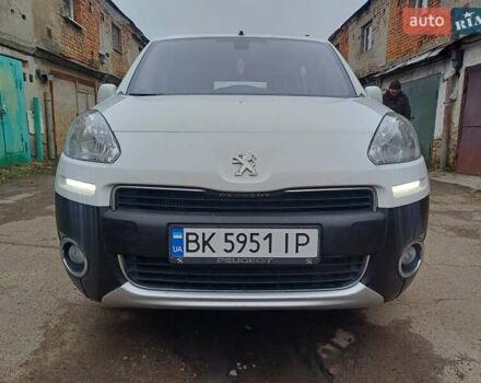 Белый Пежо Partner, объемом двигателя 1.56 л и пробегом 70 тыс. км за 7900 $, фото 39 на Automoto.ua