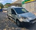 Белый Пежо Partner, объемом двигателя 1.6 л и пробегом 337 тыс. км за 5507 $, фото 1 на Automoto.ua