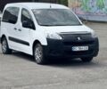 Білий Пежо Partner, об'ємом двигуна 1.6 л та пробігом 300 тис. км за 5200 $, фото 1 на Automoto.ua