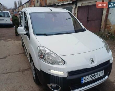 Белый Пежо Partner, объемом двигателя 1.56 л и пробегом 70 тыс. км за 7900 $, фото 2 на Automoto.ua
