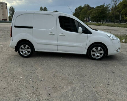 Белый Пежо Partner, объемом двигателя 1.56 л и пробегом 282 тыс. км за 6700 $, фото 2 на Automoto.ua