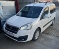 Белый Пежо Partner, объемом двигателя 1.6 л и пробегом 95 тыс. км за 8000 $, фото 1 на Automoto.ua