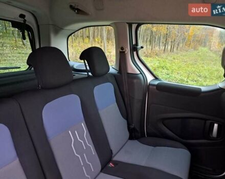 Белый Пежо Partner, объемом двигателя 1.6 л и пробегом 204 тыс. км за 8999 $, фото 12 на Automoto.ua