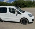 Белый Пежо Partner, объемом двигателя 1.6 л и пробегом 166 тыс. км за 5800 $, фото 1 на Automoto.ua