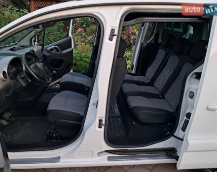 Білий Пежо Partner, об'ємом двигуна 1.6 л та пробігом 201 тис. км за 8800 $, фото 17 на Automoto.ua