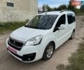 Белый Пежо Partner, объемом двигателя 1.6 л и пробегом 279 тыс. км за 8999 $, фото 1 на Automoto.ua