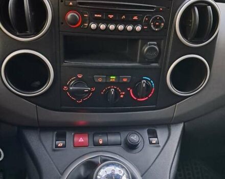 Білий Пежо Partner, об'ємом двигуна 1.6 л та пробігом 201 тис. км за 8800 $, фото 11 на Automoto.ua