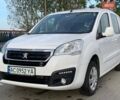 Белый Пежо Partner, объемом двигателя 0 л и пробегом 132 тыс. км за 8900 $, фото 1 на Automoto.ua