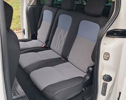 Белый Пежо Partner, объемом двигателя 1.6 л и пробегом 204 тыс. км за 8999 $, фото 9 на Automoto.ua