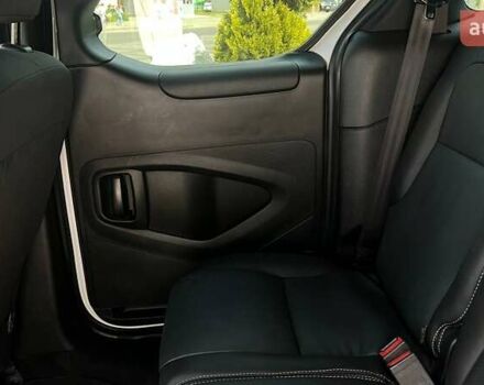 Білий Пежо Partner, об'ємом двигуна 1.6 л та пробігом 212 тис. км за 9999 $, фото 22 на Automoto.ua