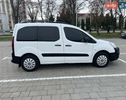 Белый Пежо Partner, объемом двигателя 1.56 л и пробегом 200 тыс. км за 8999 $, фото 5 на Automoto.ua