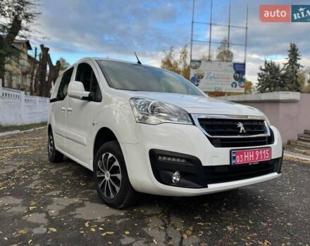 Белый Пежо Partner, объемом двигателя 0 л и пробегом 126 тыс. км за 8790 $, фото 1 на Automoto.ua