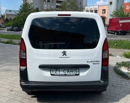 Білий Пежо Partner, об'ємом двигуна 1.6 л та пробігом 212 тис. км за 9999 $, фото 5 на Automoto.ua
