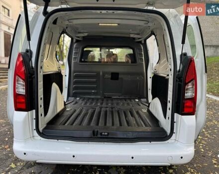 Белый Пежо Partner, объемом двигателя 0 л и пробегом 126 тыс. км за 8790 $, фото 15 на Automoto.ua