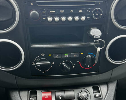 Белый Пежо Partner, объемом двигателя 1.56 л и пробегом 200 тыс. км за 8999 $, фото 20 на Automoto.ua