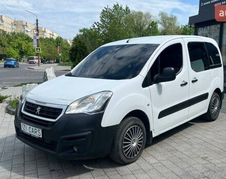 Білий Пежо Partner, об'ємом двигуна 1.6 л та пробігом 212 тис. км за 9999 $, фото 2 на Automoto.ua