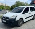 Білий Пежо Partner, об'ємом двигуна 1.6 л та пробігом 212 тис. км за 9999 $, фото 2 на Automoto.ua