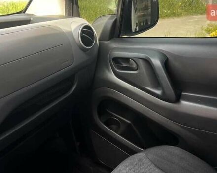 Білий Пежо Partner, об'ємом двигуна 1.6 л та пробігом 212 тис. км за 9999 $, фото 13 на Automoto.ua
