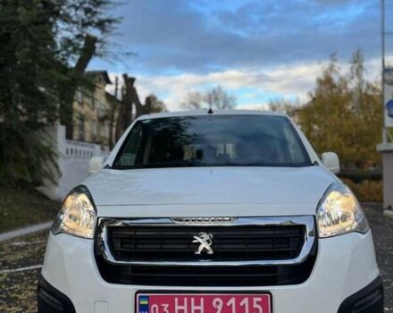Белый Пежо Partner, объемом двигателя 0 л и пробегом 126 тыс. км за 8790 $, фото 4 на Automoto.ua