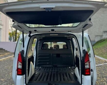 Белый Пежо Partner, объемом двигателя 0 л и пробегом 126 тыс. км за 8790 $, фото 14 на Automoto.ua