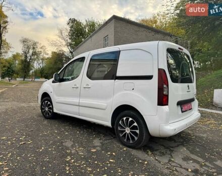 Белый Пежо Partner, объемом двигателя 0 л и пробегом 126 тыс. км за 8790 $, фото 9 на Automoto.ua