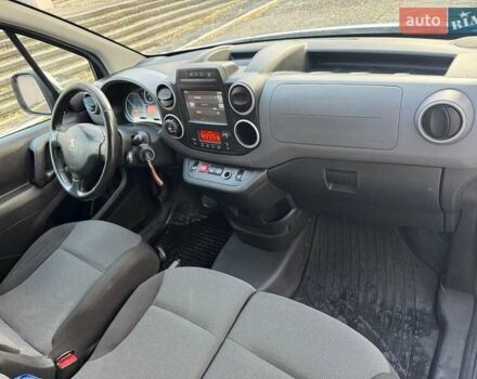 Белый Пежо Partner, объемом двигателя 0 л и пробегом 126 тыс. км за 8790 $, фото 16 на Automoto.ua