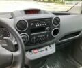 Белый Пежо Partner, объемом двигателя 1.6 л и пробегом 77 тыс. км за 9400 $, фото 4 на Automoto.ua