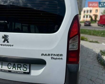 Білий Пежо Partner, об'ємом двигуна 1.6 л та пробігом 212 тис. км за 9999 $, фото 8 на Automoto.ua