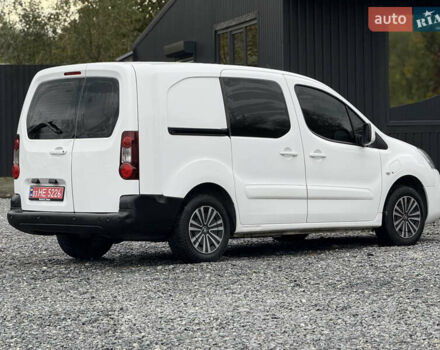 Белый Пежо Partner, объемом двигателя 0 л и пробегом 112 тыс. км за 9450 $, фото 12 на Automoto.ua