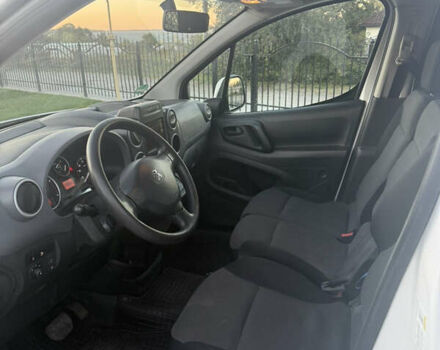 Білий Пежо Partner, об'ємом двигуна 0 л та пробігом 81 тис. км за 12000 $, фото 14 на Automoto.ua