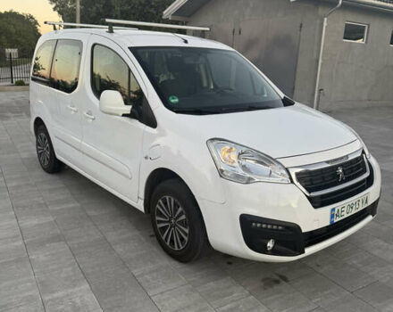 Білий Пежо Partner, об'ємом двигуна 0 л та пробігом 81 тис. км за 12000 $, фото 1 на Automoto.ua