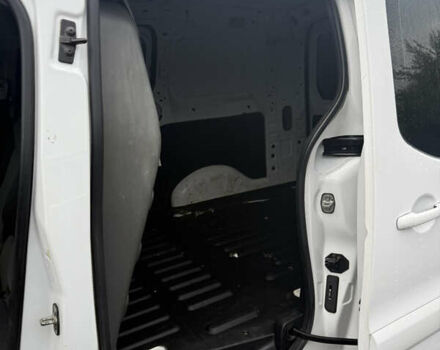 Белый Пежо Partner, объемом двигателя 0 л и пробегом 112 тыс. км за 9450 $, фото 29 на Automoto.ua