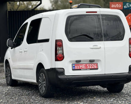 Белый Пежо Partner, объемом двигателя 0 л и пробегом 112 тыс. км за 9450 $, фото 13 на Automoto.ua