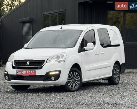 Белый Пежо Partner, объемом двигателя 0 л и пробегом 112 тыс. км за 9450 $, фото 1 на Automoto.ua